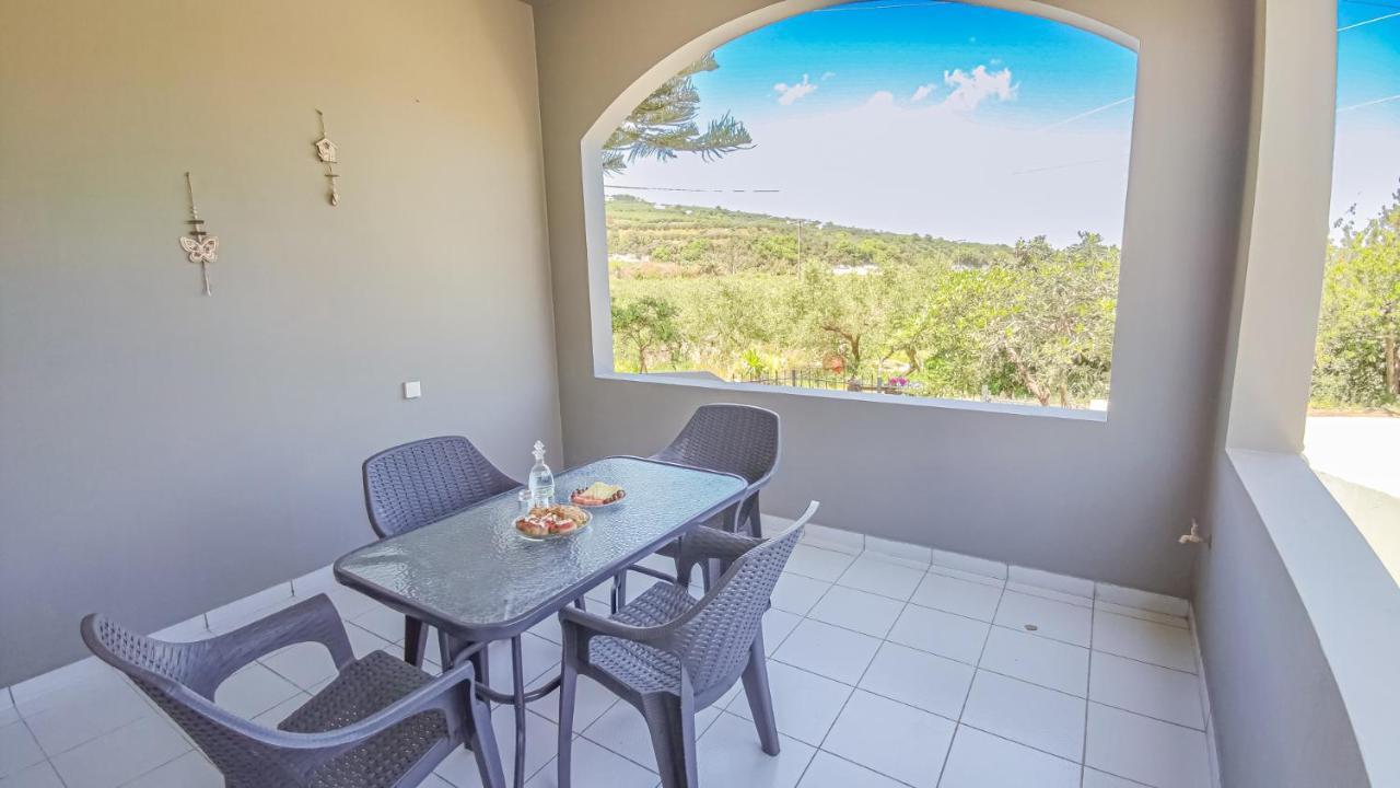 Lampros House In The Countryside דירה